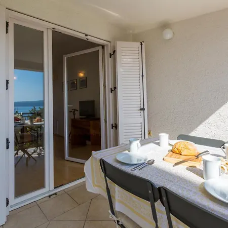 Iris Апартаменты