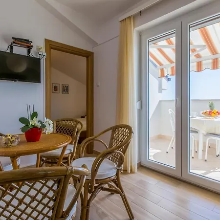 Apartment Iris Crikvenica