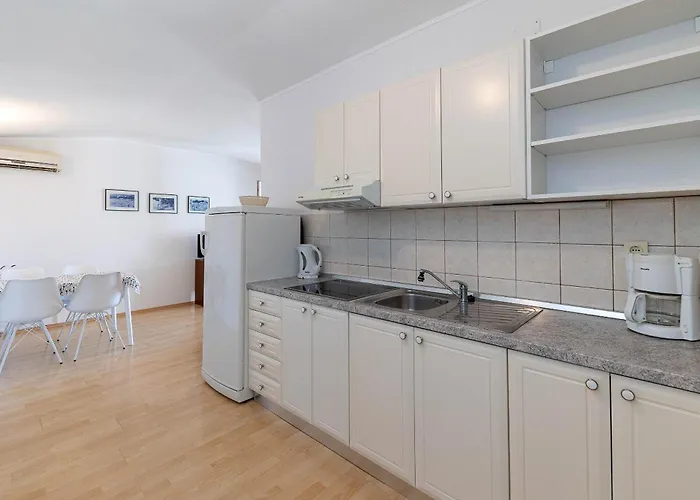 Apartment Iris Crikvenica